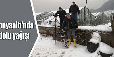 Konyaaltı'nda dolu yağışı