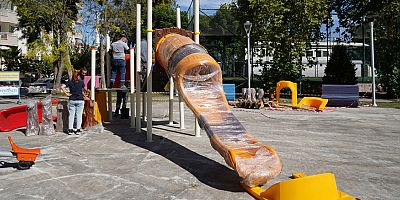 Konyaaltı'nda parklar yenileniyor