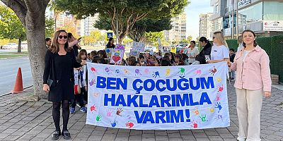 Konyaaltı'nın minikleri hakları için yürüdü