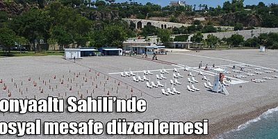 Konyaaltı Sahili’nde sosyal mesafe düzenlemesi