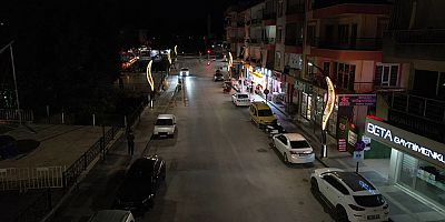 Korkuteli aydınlanıyor, caddeler yenileniyor
