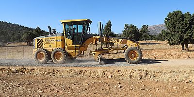 Korkuteli Belediyesi’nden Geri Dönüşümle Dayanıklı Yol Çalışması