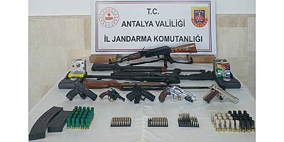 Korkuteli ilçesinde JASAT Operasyonu