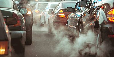Koronavirüs hava kirliliğine sebep olan katı parçacıklara tutunuyor