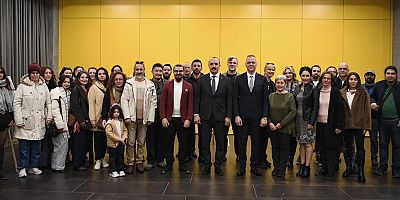 Kotan yapay zeka sergisinin açılışına katıldı