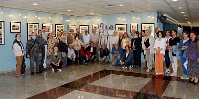 Köy Enstitüleri sergisini gezip ortak toplantı yaptılar