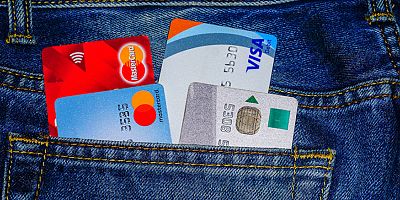 Kredi kartı fotoğraflarınızı WhatsApp gruplarında paylaşmayın!