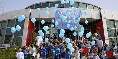 Kreş öğrencilerinden Otizm Farkındalığı