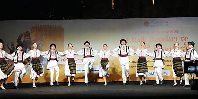 Kültürleri buluşturan festival tüm coşkusuyla sürüyor