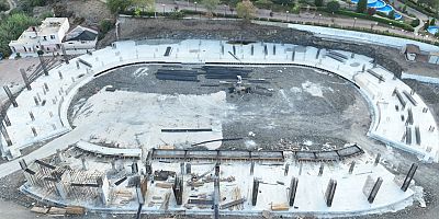 Kumluca Atatürk Stadyumu’nda çalışmalar hızla sürüyor