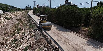 Kumluca Belediyesi asfaltlama çalışmalarına hız kesmeden devam ediyor