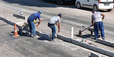 Kumluca Belediyesi, Beykent Toptancı Hali'nde orta refüj çalışmasını tamamladı