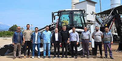 Kumluca Belediyesi iş makinesi filosunu güçlendirmeye devam ediyor