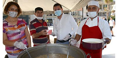 Kumluca Belediyesi'nden aşure etkinliği