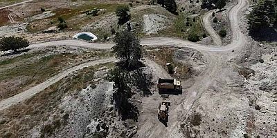 Kumluca Belediyesi yayla yollarında yol bakım ve onarım çalışmalarını sürdürüyor