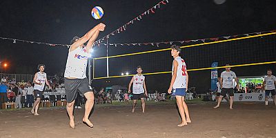 Kumluca'da 30 Ağustos Zafer Kupası Plaj Voleybolu Turnuvası başlıyor