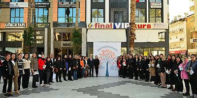 Kumluca’da Kadına Şiddete Yer Yok: Hayat Ağacına El İzleriyle Destek Verdiler