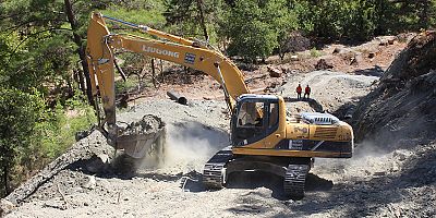 Kumluca Kuzca’da içme suyu çalışması