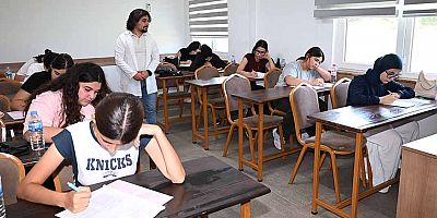 Kurs Merkezinde Seviye Belirleme Sınavları Başladı