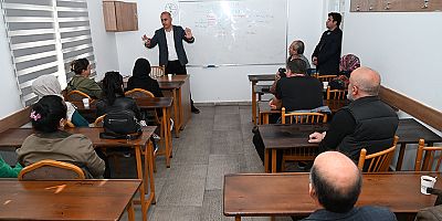 Kurs merkezinde veli toplantısı