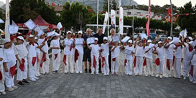 Kursiyerlere sertifikaları düzenlenen törenle verildi