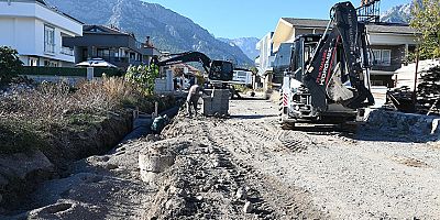 Kuzdere’de yağmur suyu drenaj hattı çalışmaları
