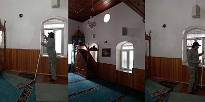 Kuzdere Merkez Camisi’nde bakım ve onarım çalışmaları