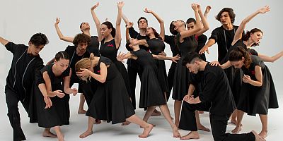 Livaneli'nin müzikleri, Engin Hepileri'nin başrolüyle, 