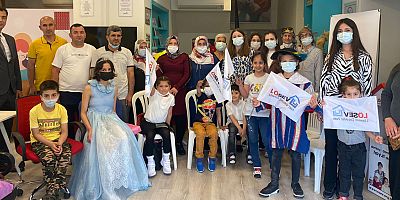 Lösemili çocukların bayram sevinci