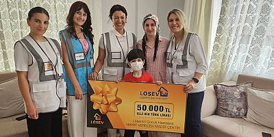 LÖSEV'den Lösemi ve kanserle mücadele eden ailelere 50 bin TL'lik yardım çeki