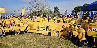 LÖSEV Gönüllüleri Runtalya Maratonu'nda koştu