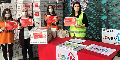 LÖSEV Mutlu Et Paketleri ile mutluluk paylaştıkça çoğalıyor