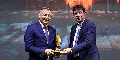 Manavgat Belediye Başkanı Dr. Niyazi Nefi Kara'ya 