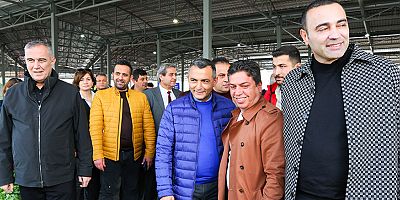 Manavgat Belediye Başkanı Kara, Cuma pazarında vatandaşlarla buluştu