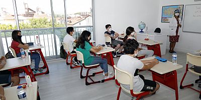 Manavgat Belediyesi Etüt Merkezi eğitime başladı