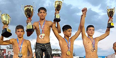 Manavgat Belediyesi Güreş Kulübü'nden Elmalı'da şampiyonluk