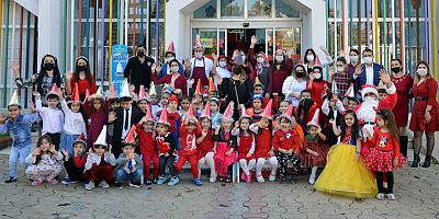 Manavgat Belediyesi kreşlerinden yılbaşı etkinliği