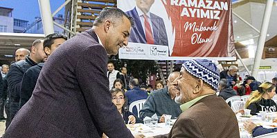 Manavgat Belediyesi'nden Aşağı Pazarcı Mahallesi'nde iftar çadırı