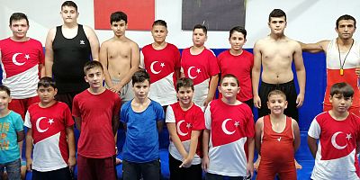 Manavgat Belediyesi'nden genç pehlivanlara güreş kursu