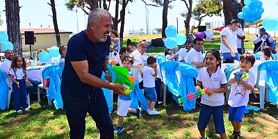 Manavgat Belediyesi'nden su savaşlı Babalar Günü etkinliği