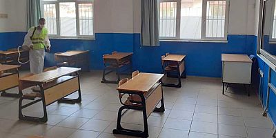 Manavgat Belediyesi'nden YKS öncesi okullara dezenfekte