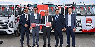 Manavgat Belediyesi'ne TBB'den çöp kamyonu hibesi