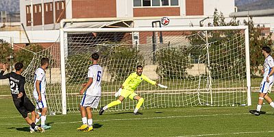 Manavgat Belediyespor, Akkonakspor'u 3-1 mağlup etti