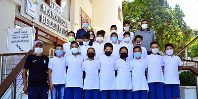 Manavgat Belediyespor'un genç yıldızları başarıya doymuyor