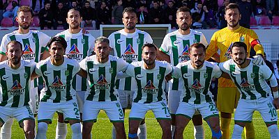 Manavgat Belediyespor yeniden zirvenin sahibi