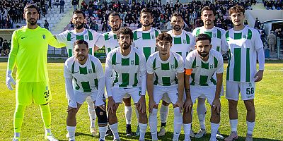 Manavgat Belediyespor zirveye çıktı