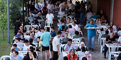 Manavgat Cemevi'nde lokmalar paylaşıldı
