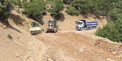 Manavgat’ı Konya’ya bağlayan yolda çalışmalar sürüyor