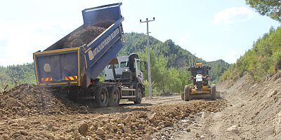 Manavgat Karabucak grup yolunda stabilize çalışması