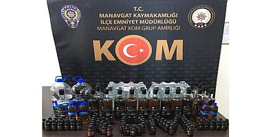 Manavgat'ta bir markette sahte alkol ele geçirildi